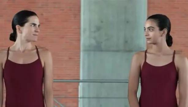 La cinta cuenta la historia de unas clavadistas mexicanas que se preparan para competir en los Juegos Olímpicos de Atenas 2004.