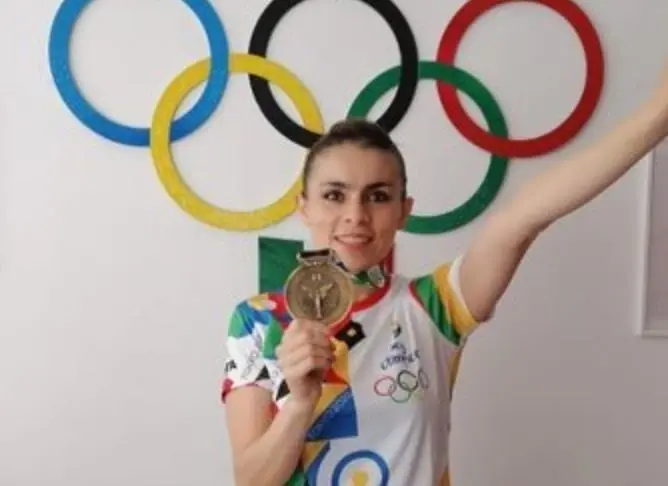 Por ejemplo, en 2018, la clavadista mexicana Azul Almazan contó a “CNN” lo que vivió con Rueda previo a los Juegos Olímpicos de Sidney 2000. 