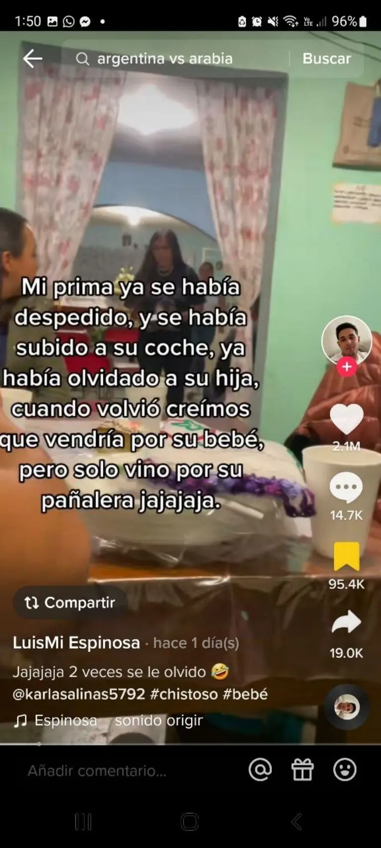 La joven olvidó a su bebé y sólo volvió por la pañalera - Tomada de video