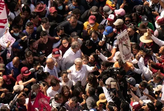 La marcha de AMLO al Zócalo de la Ciudad de México. 