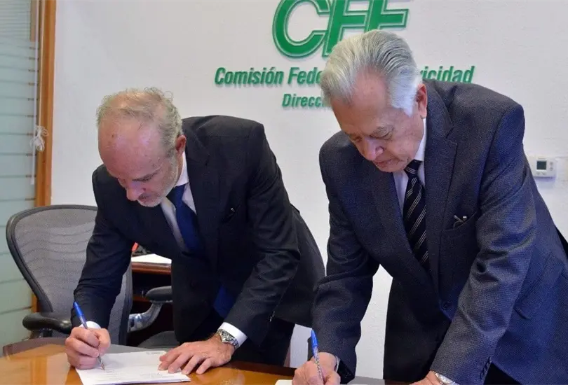 Manuel Bartlett firm&oacute; el acuerdo. 