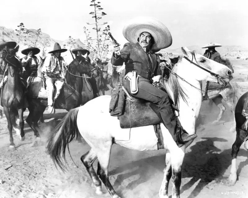 "Yo creo que fui el niño más feliz de la vida, no tenía que ir a la escuela, sin embargo tenía un caballo y un rifle". "Yo creo que fui el niño más feliz de la vida, no tenía que ir a la escuela, sin embargo tenía un caballo y un rifle".