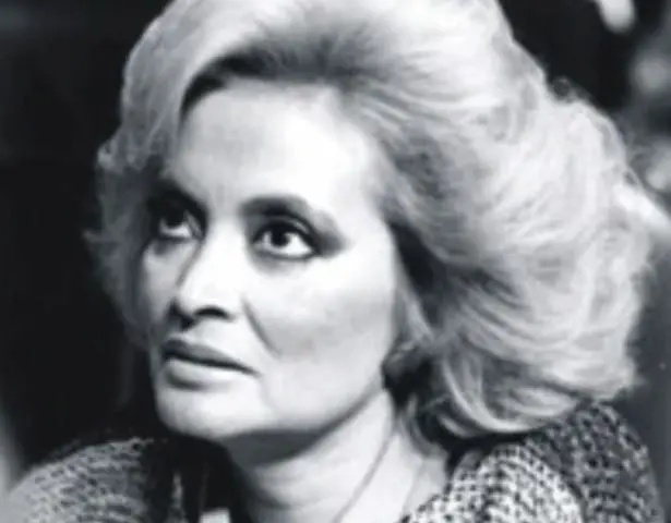 Elba Esther Gordillo Morales nació en Comitán, Chiapas el 6 de febrero de 1945, por lo que actualmente tiene 77 años.