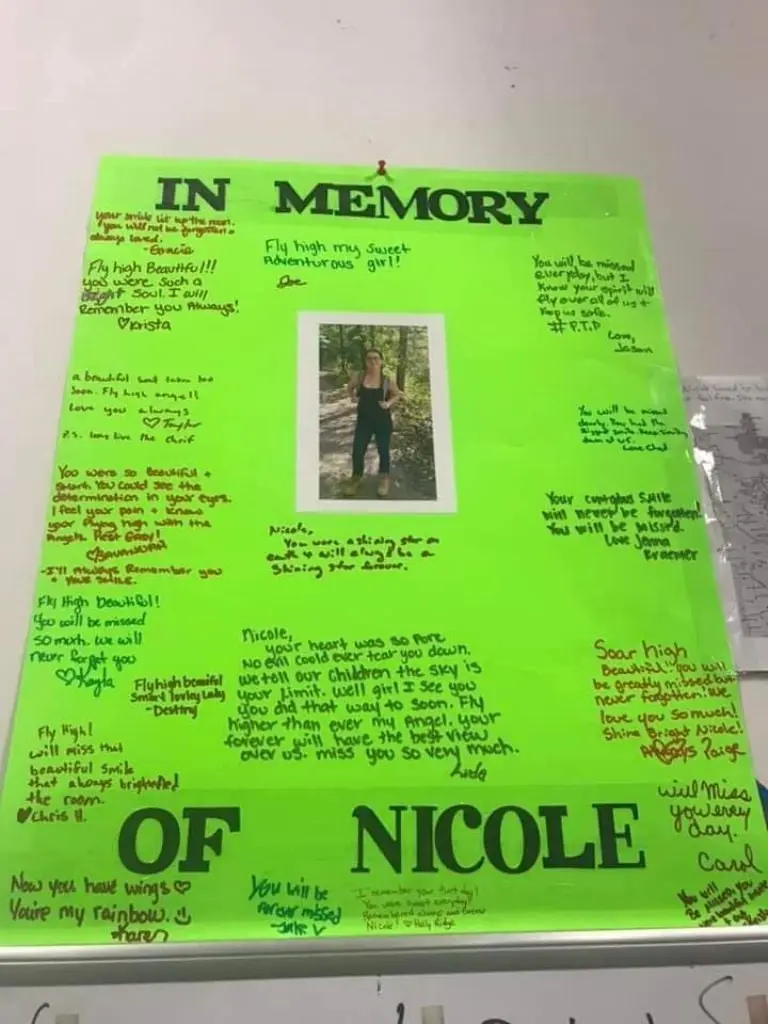 Rinden homenaje a Nicole Hammond - SavannahShawn Townley Facebook