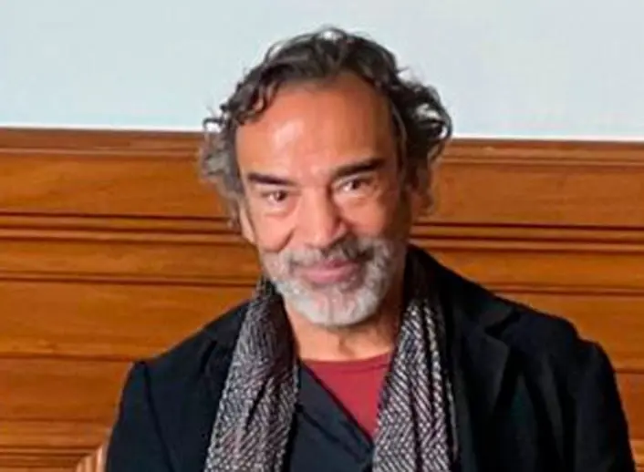 Era un sacerdote con inclinaciones políticas de izquierda que quería apoyar a los campesinos.