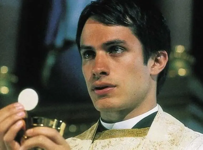 Gael García Bernal | Padre Amaro