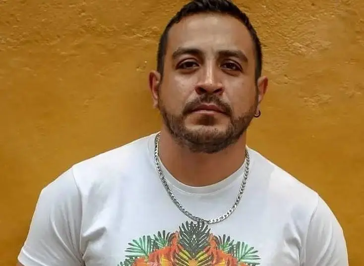 Era un joven de clase baja que se enamora de Renata y la busca a pesar de que sus padres no les permiten tener una relaci&oacute;n por la diferencia de clases.