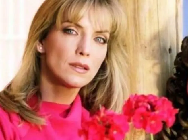 Laura Flores | Roc&iacute;o Cant&uacute;