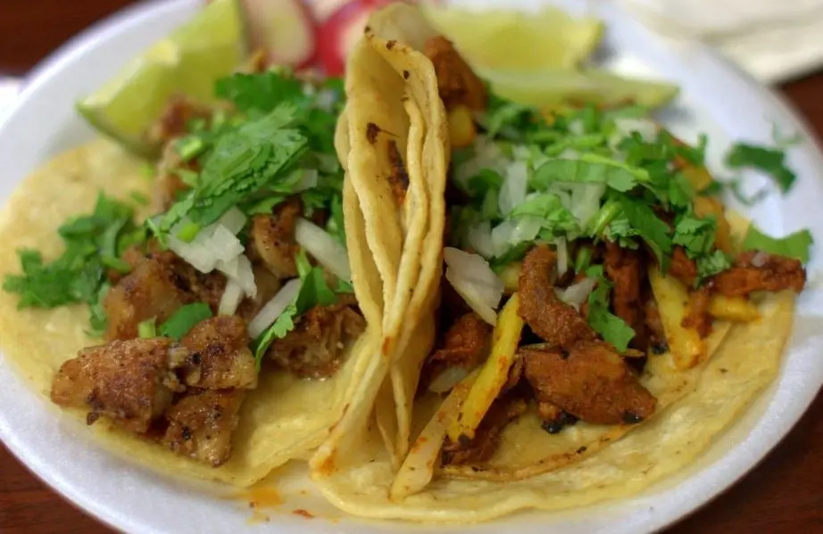 Los tacos de tripa son uno de los favoritos de los mexicanos, los cuales también están en la lista de las peores comidas callejeras.