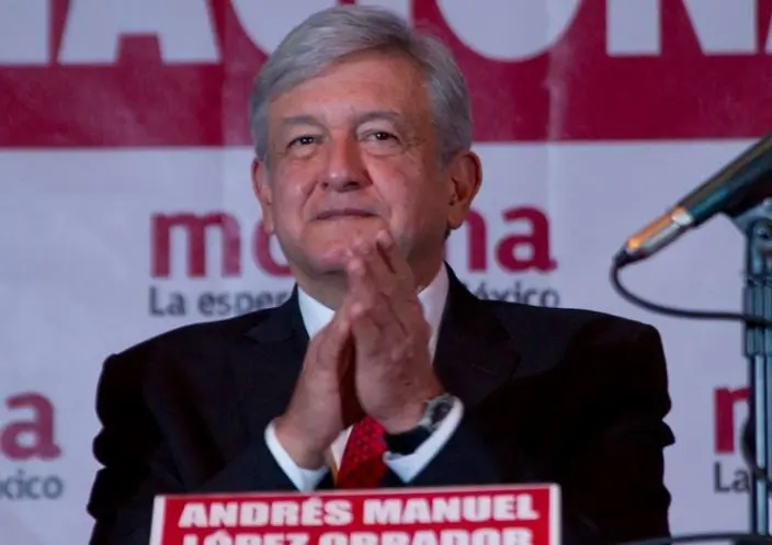De 2015 a 2017 fue presidente del Movimiento de Regeneraci&oacute;n Nacional (Morena). Sus altos niveles de popularidad, y el descontento de la ciudadan&iacute;a ante los &uacute;ltimos tres gobiernos se conjuntaron para darle el triunfo en las elecciones presidenciales de 2018, como el candidato m&aacute;s votado de la historia.