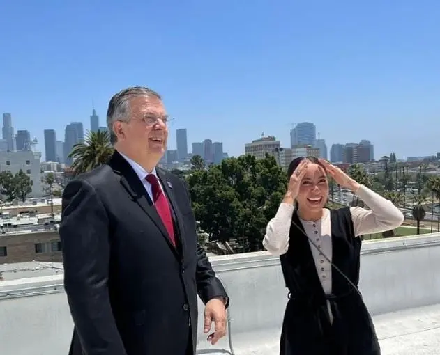 Es uno de los pol&iacute;ticos m&aacute;s altos de M&eacute;xico, pues mide 1.90 metros.