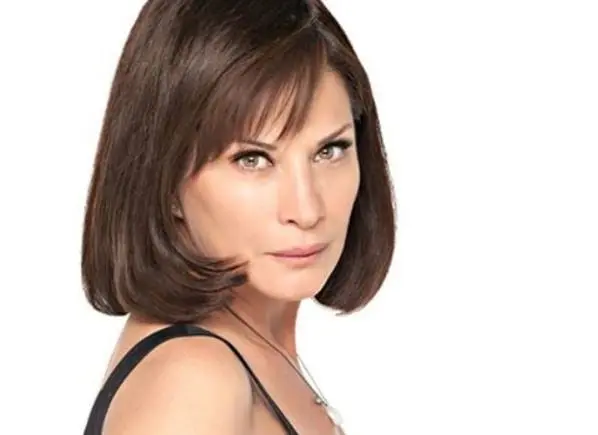 Patricia Bernal | Esther