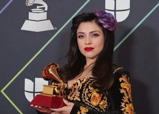 “Ya soy mexicana. Es muy lindo. Mi pareja es mexicano, lo mismo mis amigos, declaró Laferte. “Ya soy mexicana. Es muy lindo. Mi pareja es mexicano, lo mismo mis amigos, declaró Laferte.