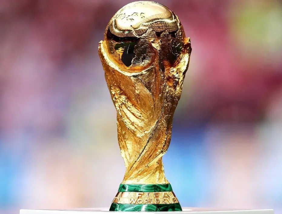 El torneo se celebra cada cuatro años y en él compiten 32 naciones por el título. Te presentamos cuáles son los países que han ganado la Copa Mundial de Futbol. ¿Qué país crees que obtendrá la copa de Qatar?