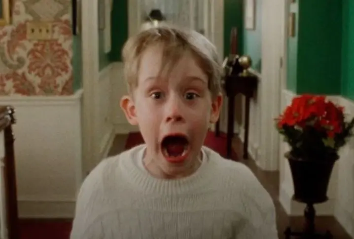 Esta &eacute;poca est&aacute; llena de nostalgia y recuerdos, por eso te presentamos las mejores pel&iacute;culas cl&aacute;sicas de Navidad que debes volver a ver.