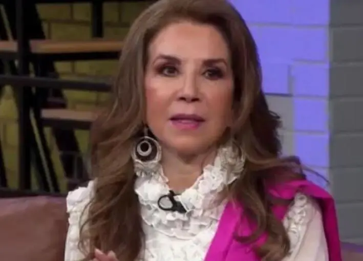 'Yo también he sido víctima de asaltos cuando salí a pasear a mis perros y ya no lo hago', dio a conocer la cantante en febrero de 2020.