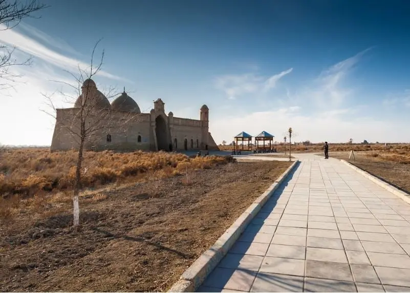  12. Kazajistán, Kirguistán, Bután, Bangladesh e Islas Chagos (Reino Unido).