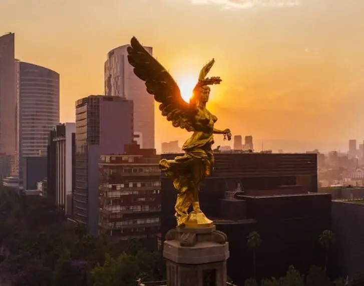 Para cuando en estos países ya vaya una buena parte del 1 de enero de 2021, en América apenas estaremos haciendo la cuenta regresiva.