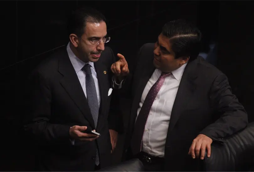 Javier Lozano con Miguel Barbosa. 