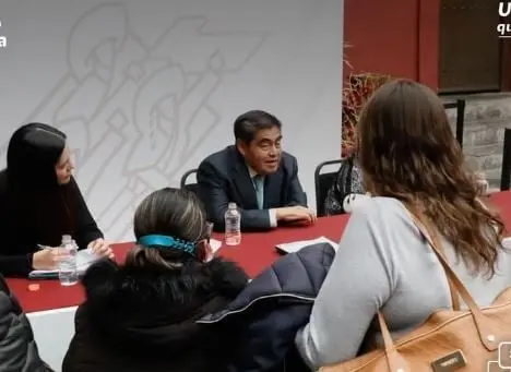 Y afirmó que la gente pobre es inmune al coronavirus, luego de que una reportera le cuestionó si habría apoyo económico para quienes trabajan con personas que viajaron al extranjero y están infectadas en coronavirus.