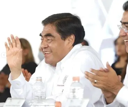 6. 'Yo les propondría que quien tuvo coronavirus, con todas las restricciones continúe con los cuidados, su caldo de pollo con su cebollita y sí chile bien picoso y ajo'