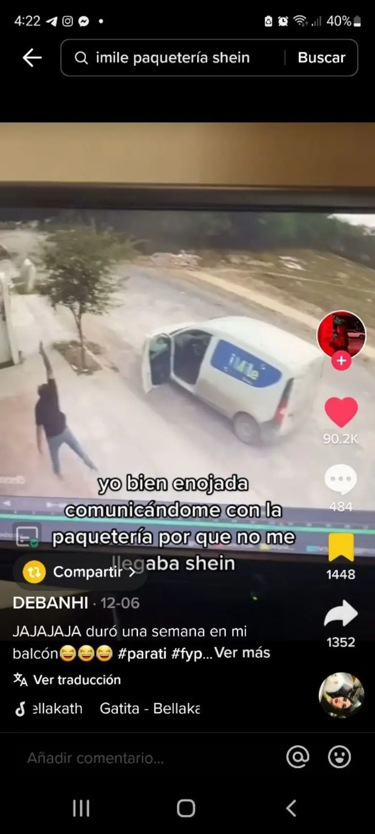 Repartido lanza pedido a la azotea - Tomada de video