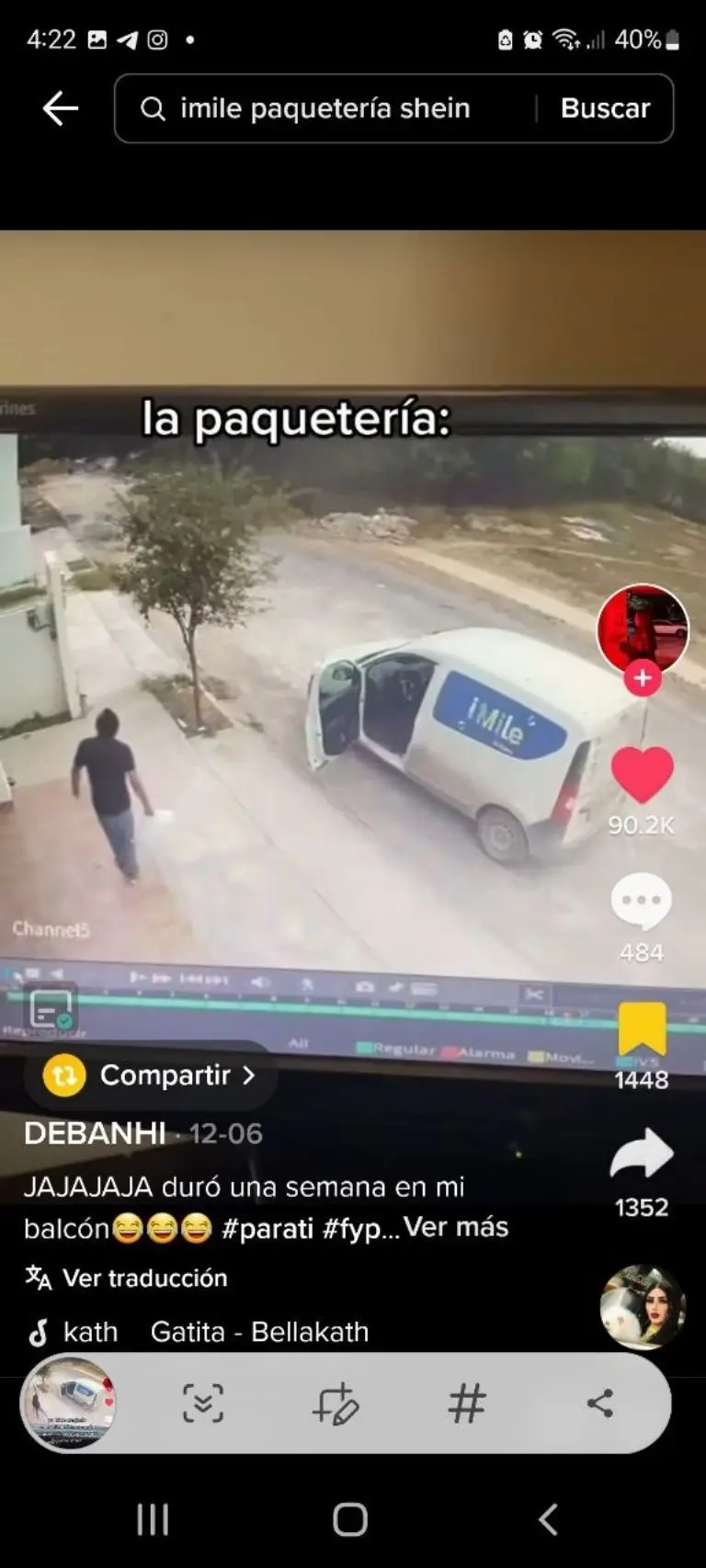 Repartido lanza pedido a la azotea - Tomada de video