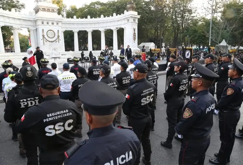 El despliegue fue celebrado en el Centro Hist&oacute;rico, con la presencia de integrantes del Ej&eacute;rcito, Marina y Guardia Nacional Cr&eacute;ditos: Especial 