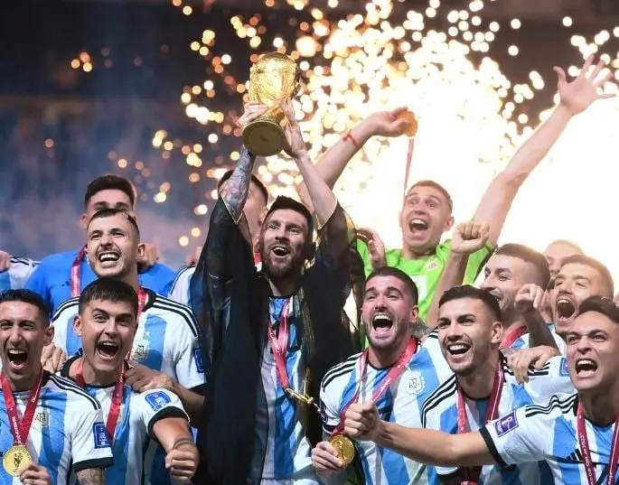 Adem&aacute;s, la FIFA otorg&oacute; premios individuales a los jugadores y selecciones con mejor rendimiento.