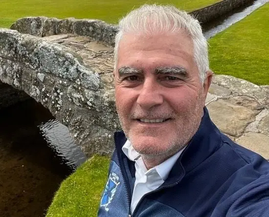 Era un empresario millonario, padre de Lucas y Diego.