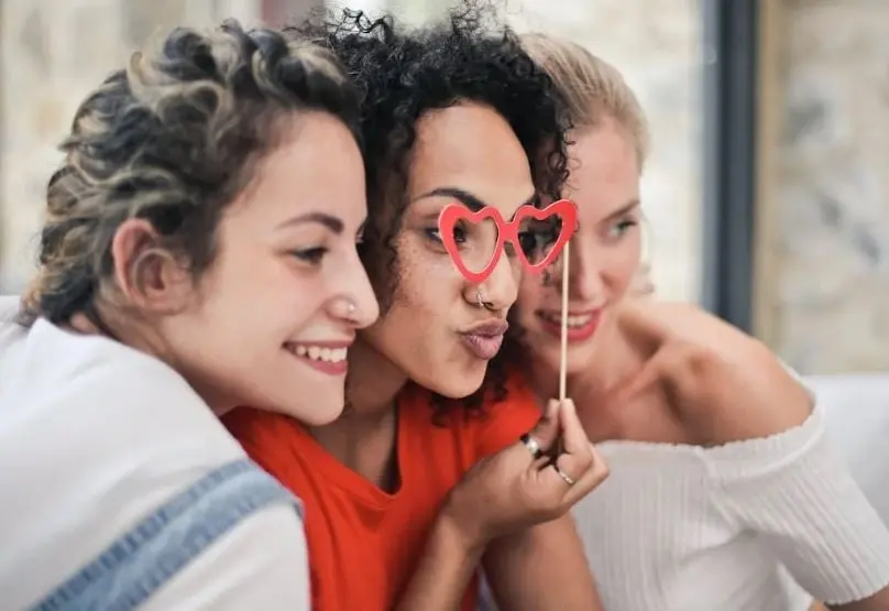 Aunque es dif&iacute;cil que las agendas coincidan, esfu&eacute;rzate por verlos y seguir cultivando su amistad. 