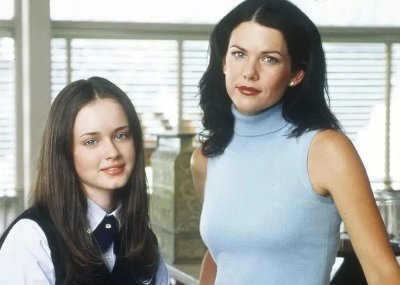  Esta serie de televisi&oacute;n estadounidense, creada por Amy Sherman-Palladino, fue estrenada en octubre de 2000. Te presentamos c&oacute;mo luce el elenco de 'Las chicas Gilmore', tras 23 a&ntilde;os'.