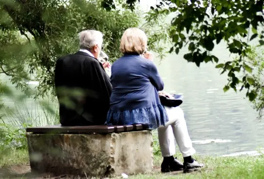 Hubert y June Malicote tenían 100 años, llevaban 79 años de casados pero 81 años de sus vidas juntos. Hubert y June Malicote tenían 100 años, llevaban 79 años de casados pero 81 años de sus vidas juntos.