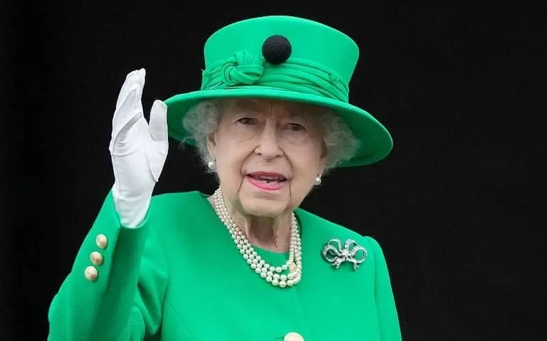 Algunas teorías dicen que las fotos y videos de la Reina en el último año fueron hechas por computadora o fue una actriz Fuente: AFP