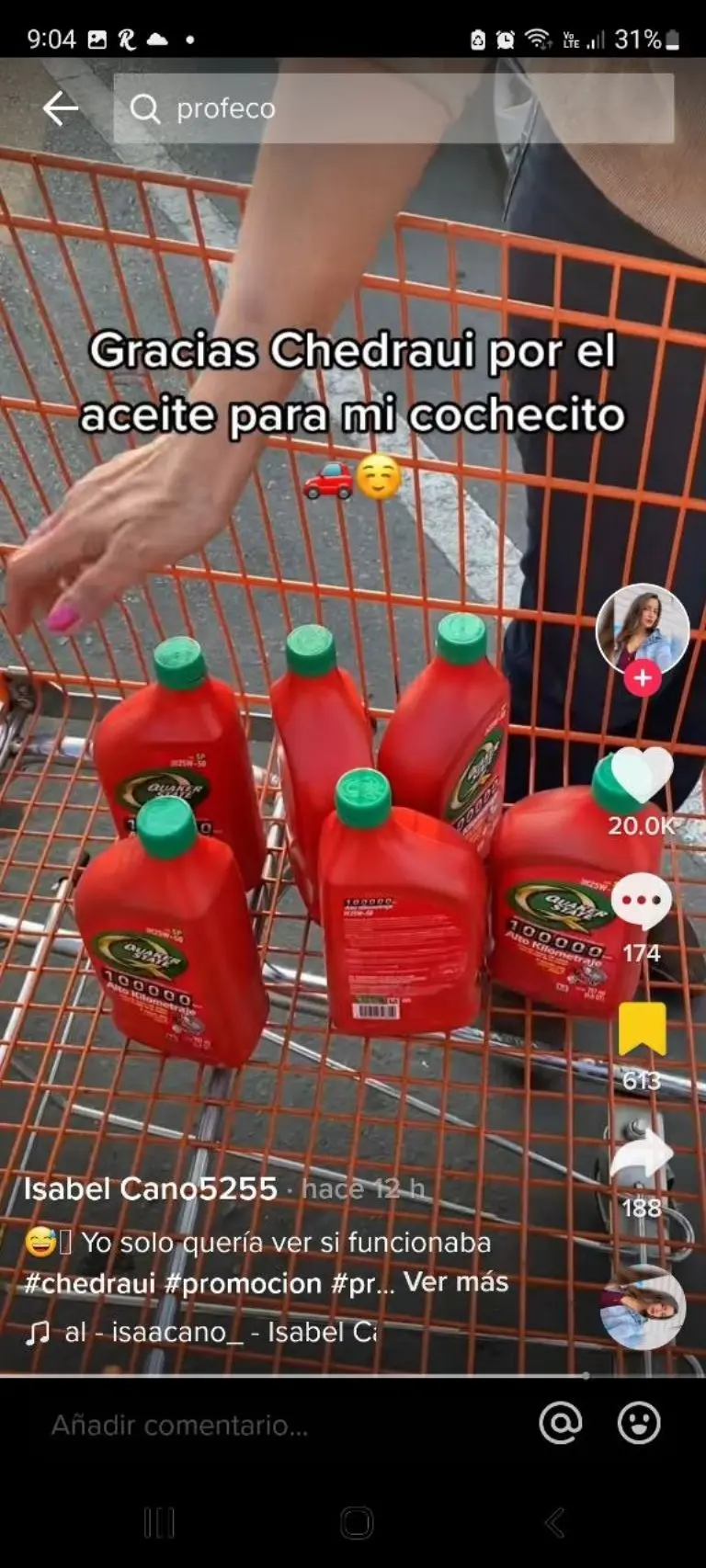 Mujer encuentra error en promo - Tomada de video