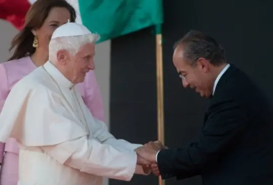 La única visita oficial a México que realizó Benedicto XVI durante su pontificado fue al estado de Guanajuato cuando Felipe Calerón era jefe del Ejecutivo. La única visita oficial a México que realizó Benedicto XVI durante su pontificado fue al estado de Guanajuato cuando Felipe Calerón era jefe del Ejecutivo.