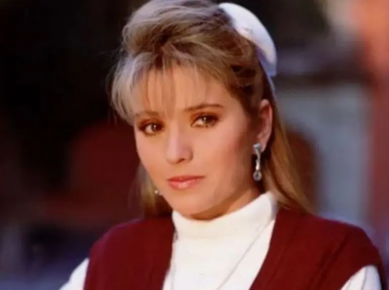 Daniela Castro | Cecilia Vizcaíno Robles