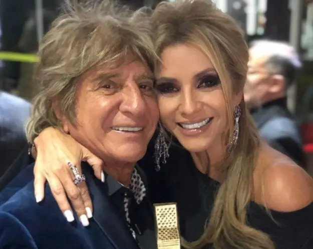 Era una joven que tuvo que irse a vivir con sus tías luego de la muerte de sus padres.