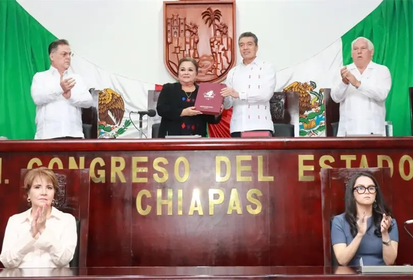 Asimismo, Robledo Aburto reconoci&oacute; el clima de paz social que ha enmarcado esta transformaci&oacute;n del estado