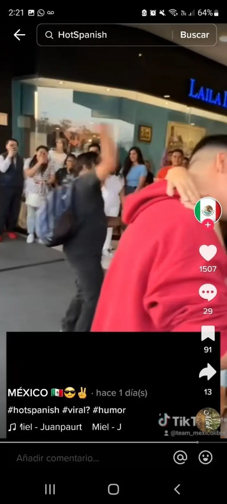 Joven se arrepiente - Tomada de video