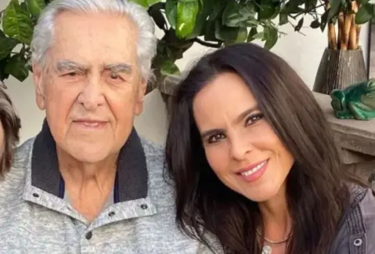 La actriz recibió una declaración de amor por parte de Ana Gabriel. La actriz recibió una declaración de amor por parte de Ana Gabriel.