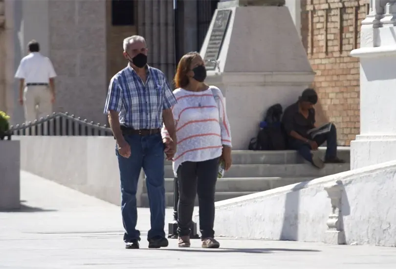 En enero, el aforo en espacios cerrados se mantuvo en 50% En enero, el aforo en espacios cerrados se mantuvo en 50%