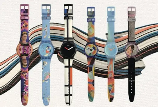 Swatch X YOU Centre Pompidou, con tres diseños diferentes, estará disponible en tiendas físicas y en la web el 24 de marzo de 2022.