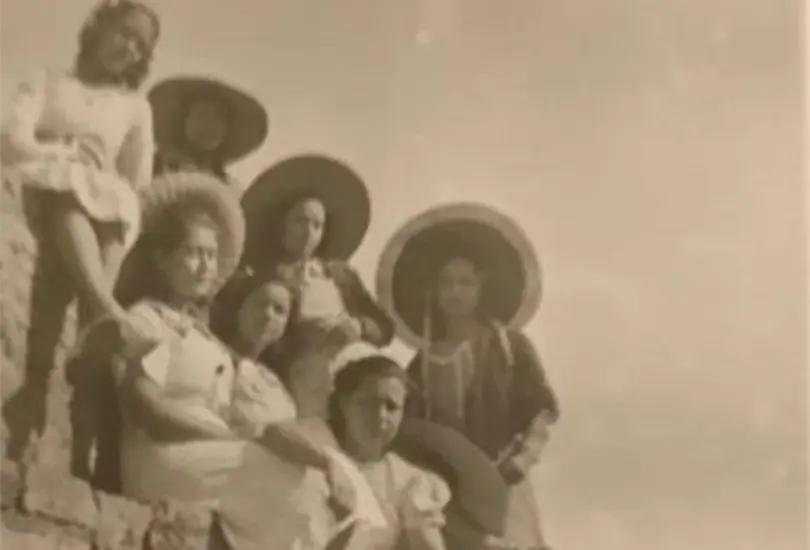 ¿Cuál es la historia de la educación de tus abuelas? A cien años de la creación de la SEP ¿Cuál es la historia de la educación de tus abuelas? A cien años de la creación de la SEP