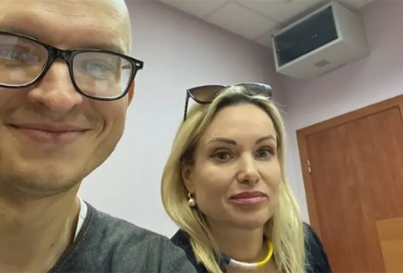 La mujer tuvo que pagar una multa de 280 d&oacute;lares por la protesta en TV.