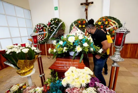 Amenazan a reporteros que cubrían el funeral del periodista Armando Linares