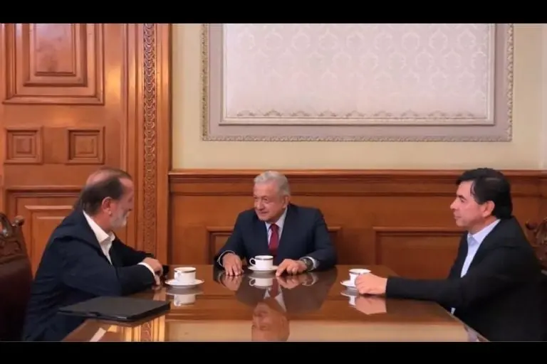 AMLO anuncia documental sobre el AIFA realizado por Epigmenio Ibarra