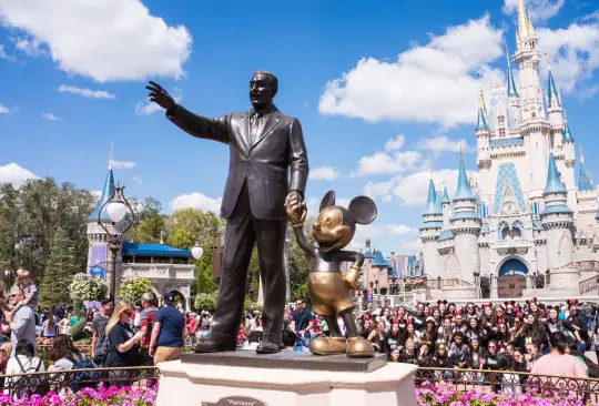 Capturan a cuatro empleados de Disney acusados de trata de personas Capturan a cuatro empleados de Disney acusados de trata de personas