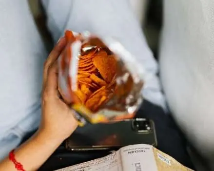Al reducir el tama&ntilde;o de las bolsas, tambi&eacute;n se ha disminuido la cantidad de producto con tal de mantener un mismo precio 