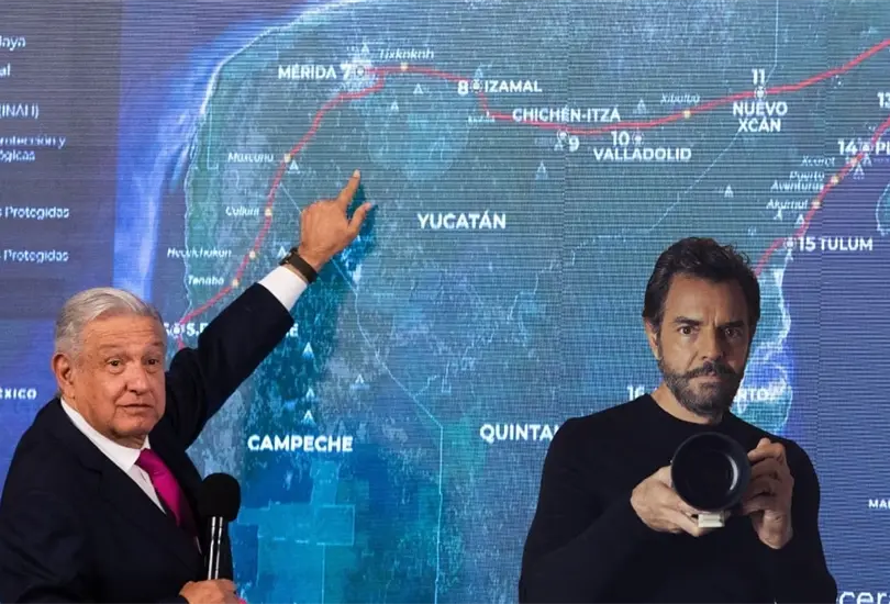 AMLO responde a famosos que criticaron construcci&oacute;n del Tren Maya. 
